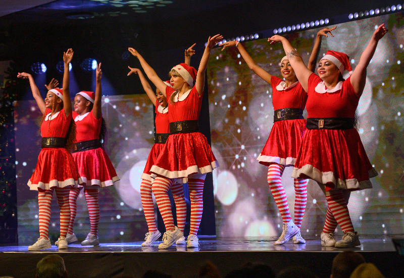 20251110_Christmas_images_website-02